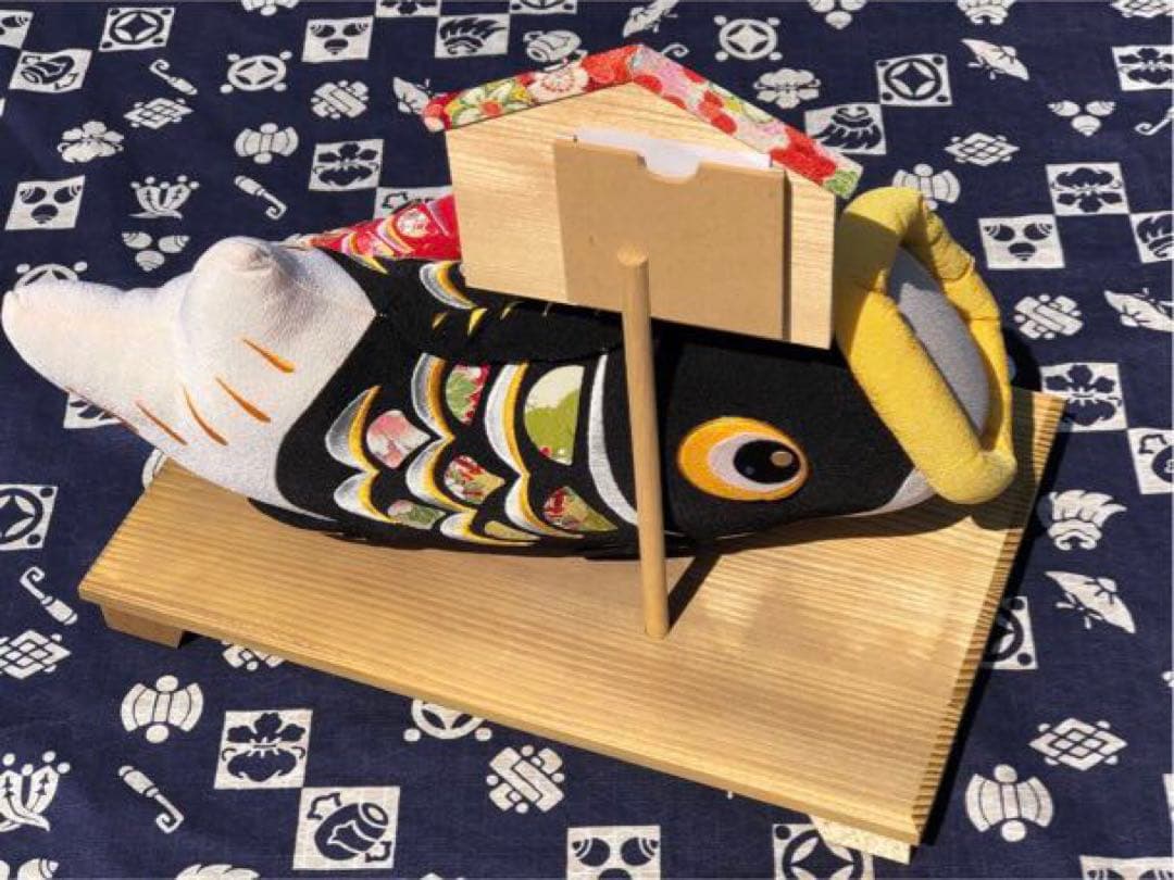 五月人形 室内の鯉のぼり 幸福鯉写真立て付き ちりめん細工