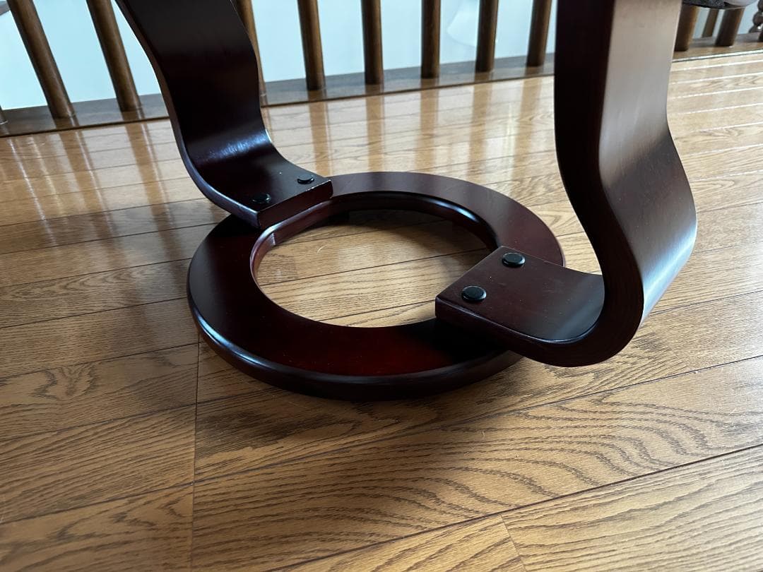 Roberto　(ロベルト） ブラウン クッション付きオットマン