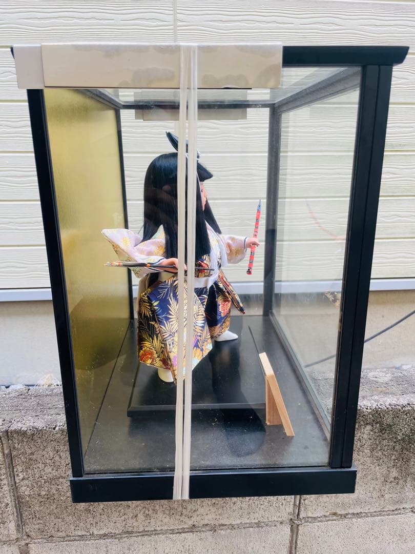 日本のお祭りのひな人形