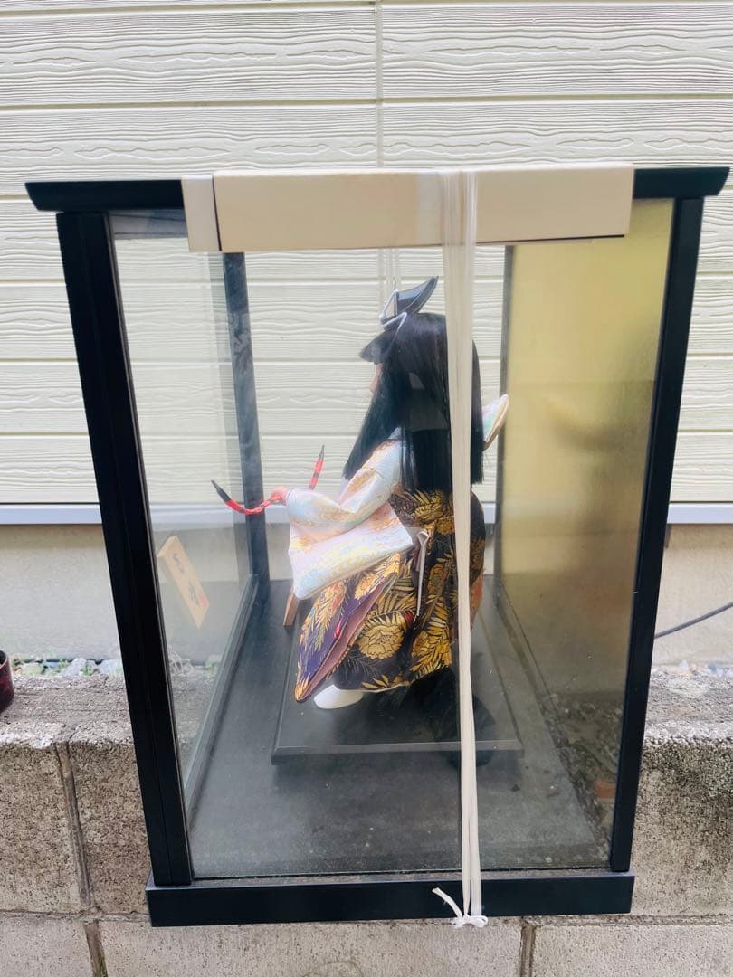 日本のお祭りのひな人形