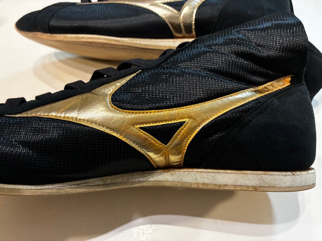 Mizuno ボクシングシューズ 黒/金 ハイカット