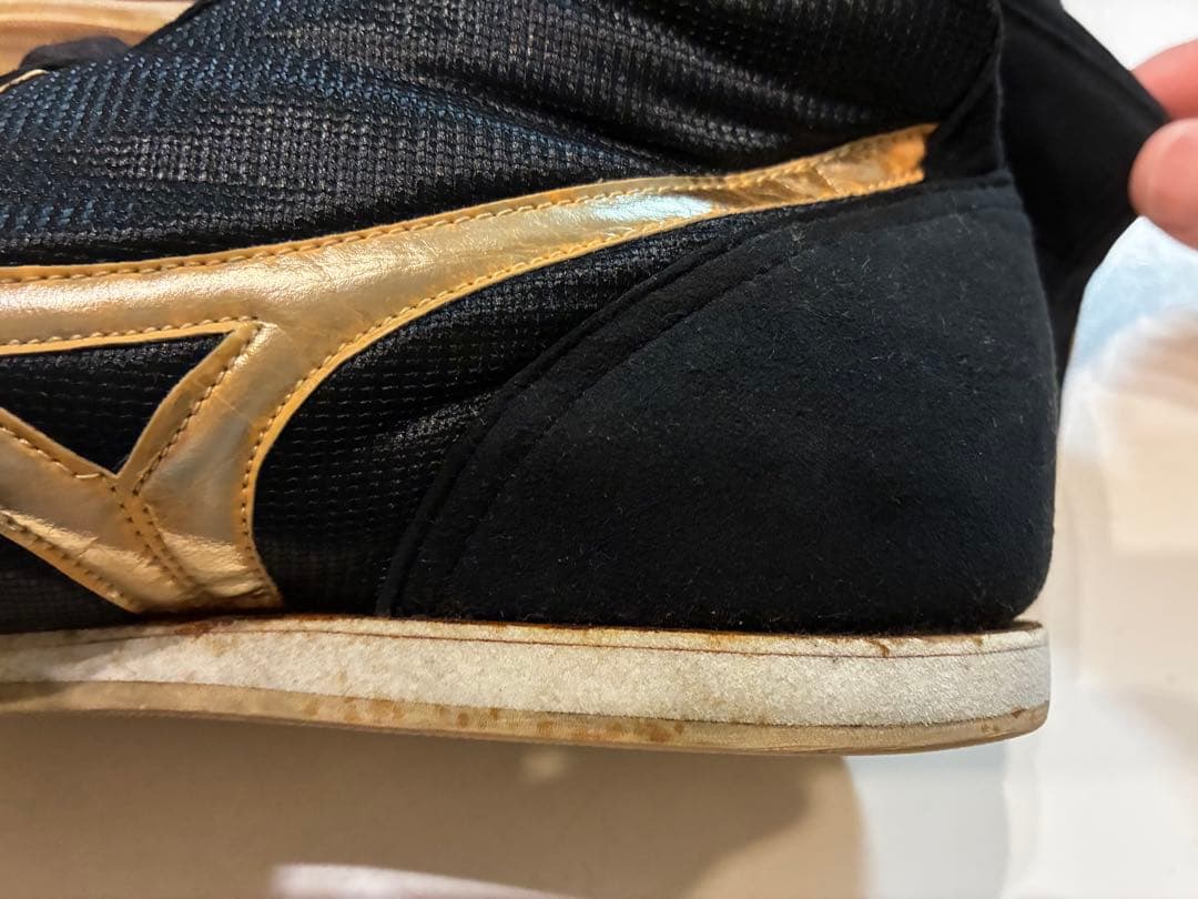 Mizuno ボクシングシューズ 黒/金 ハイカット