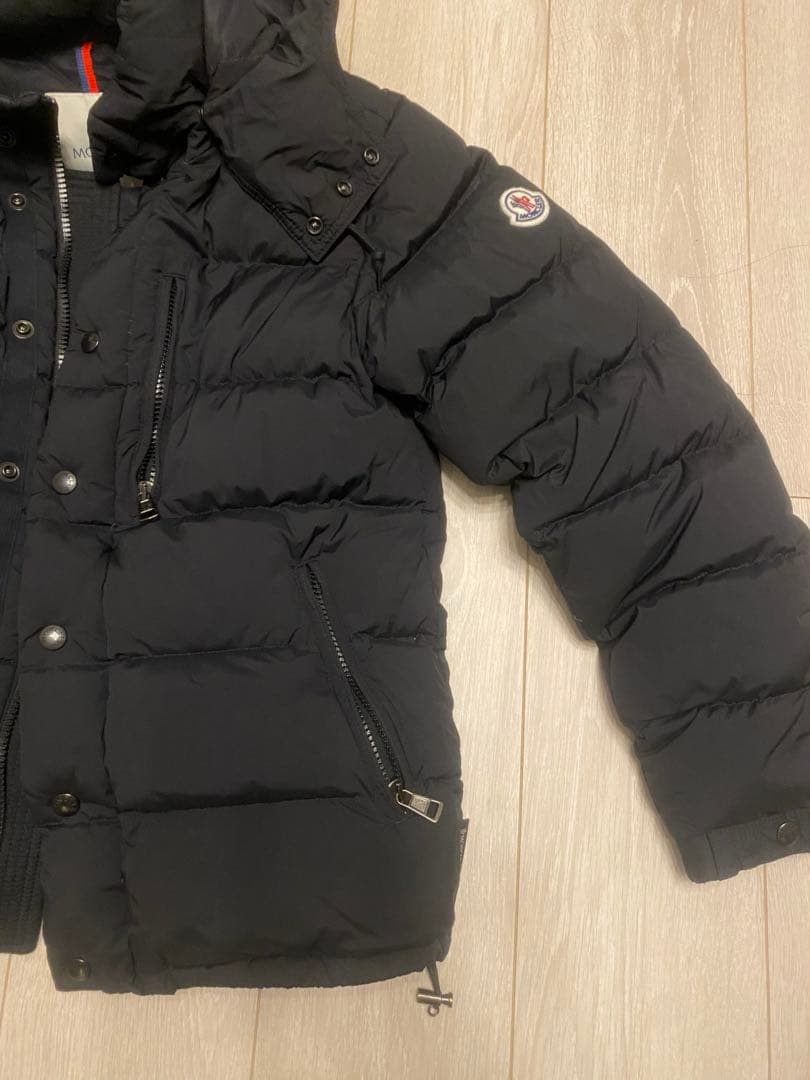 モンクレール　ダウン　美品　最終値下げ　3時間限定です。