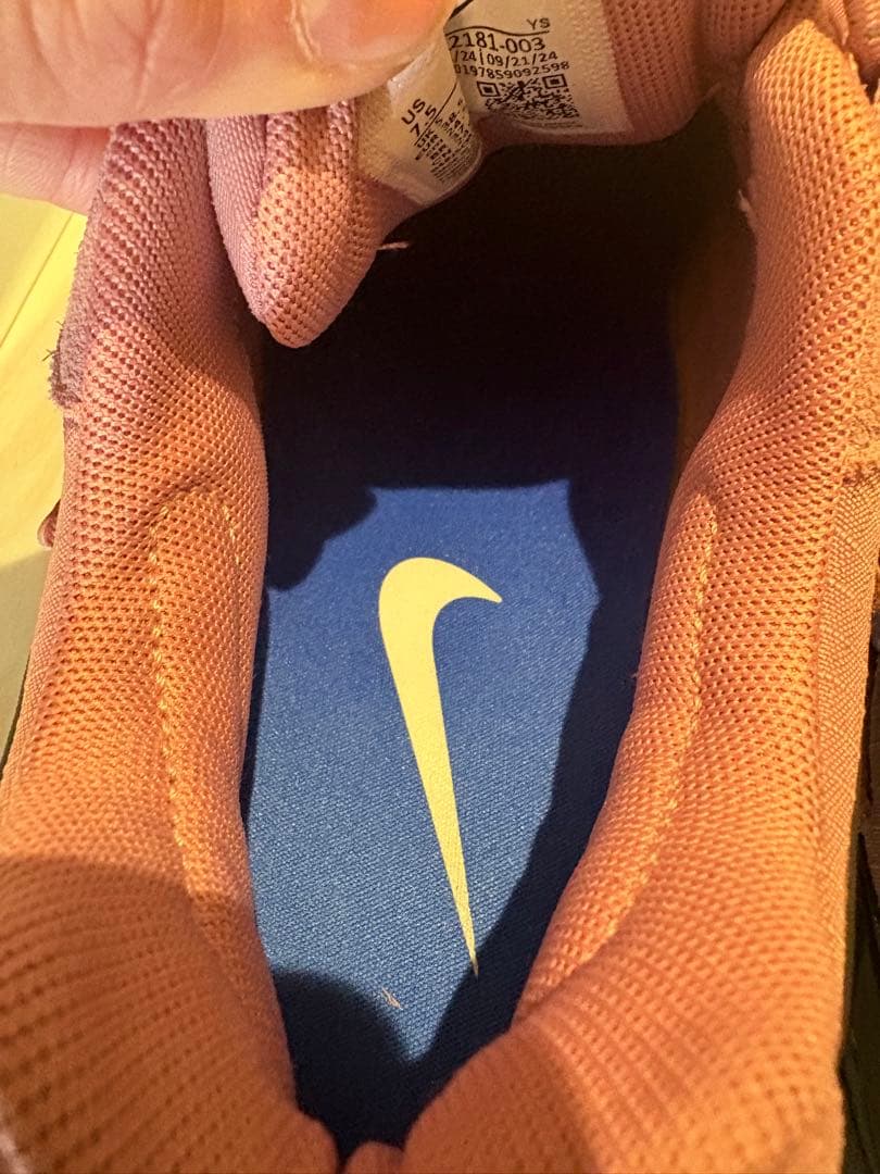 ナイキ　ウィメンズ　ズーム　ボメロ　ローム　24.5