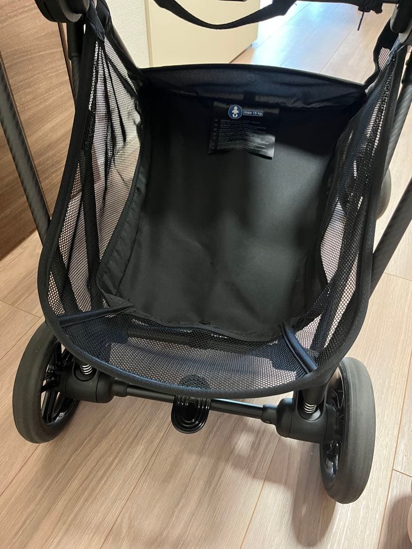 サイベックス　ホワイトカラー　ベビーカー カップホルダー付き