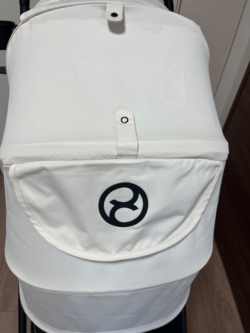 サイベックス　ホワイトカラー　ベビーカー カップホルダー付き