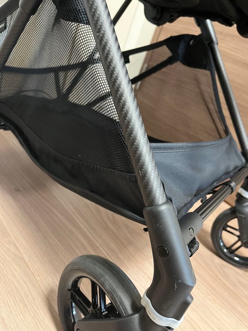 サイベックス　ホワイトカラー　ベビーカー カップホルダー付き