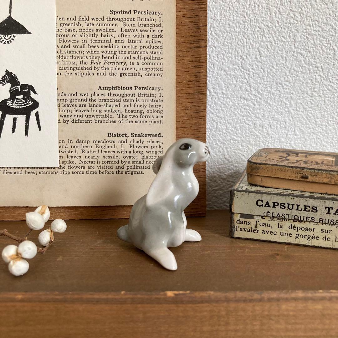 ロモノーソフ　ヴィンテージフィギュリン/フィギュア　希少な垂れ耳ウサギ　うさぎ