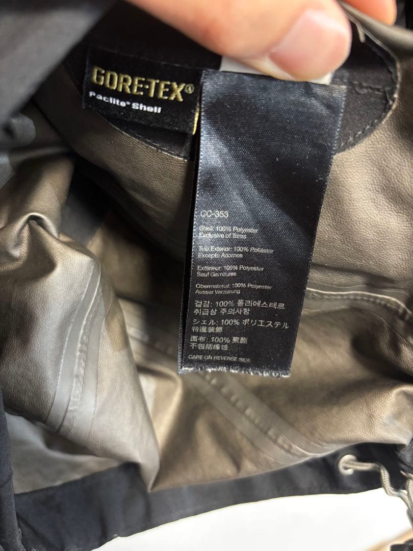 Marmot GORE-TEX ブラック マウンテンパーカー