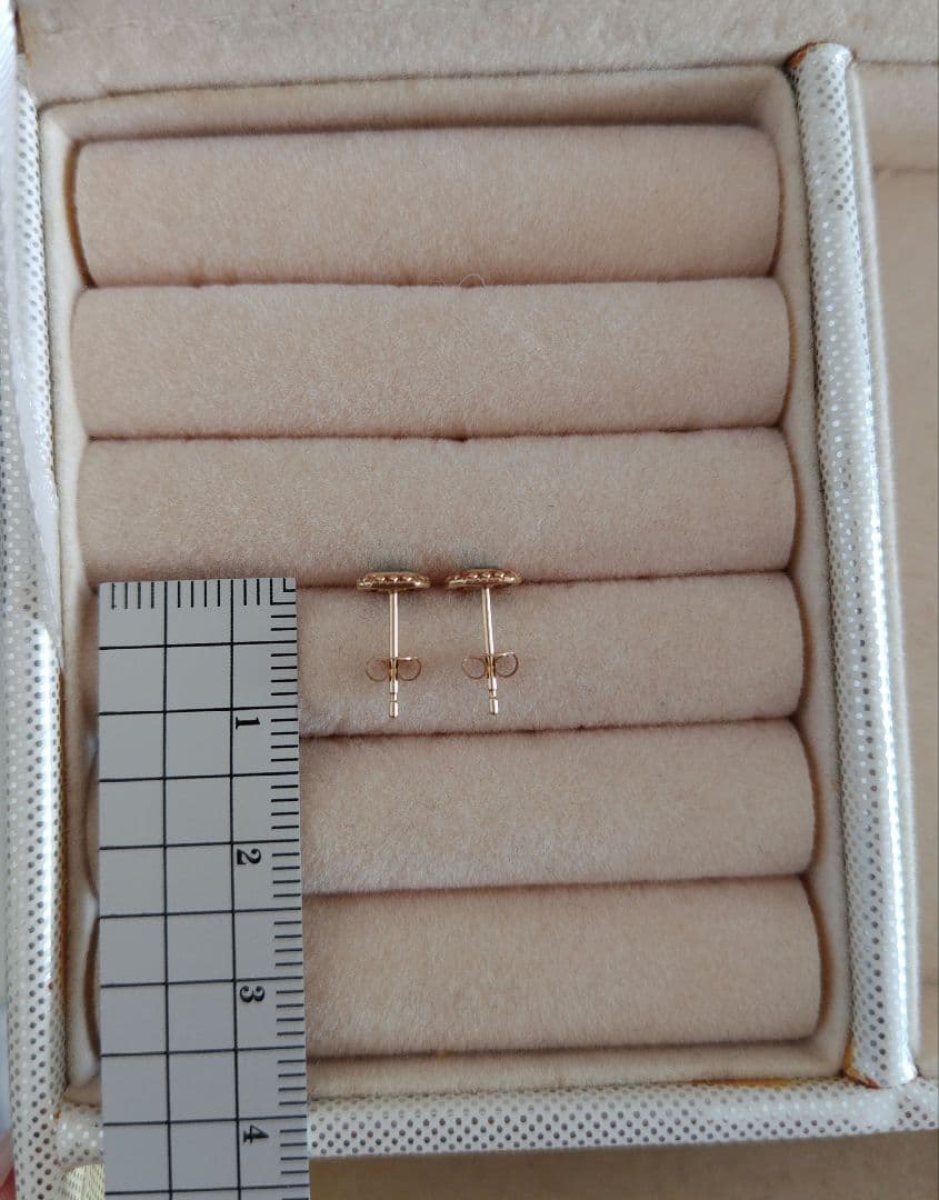 agete k10ピアス　エメラルド　イエローゴールド　誕生石