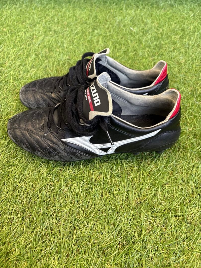 Mizuno Morelia Neo 2サッカーシューズ ブラック/レッド