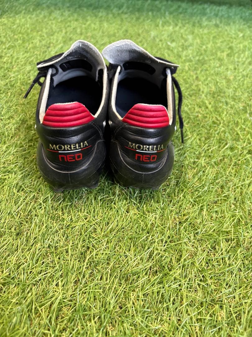 Mizuno Morelia Neo 2サッカーシューズ ブラック/レッド