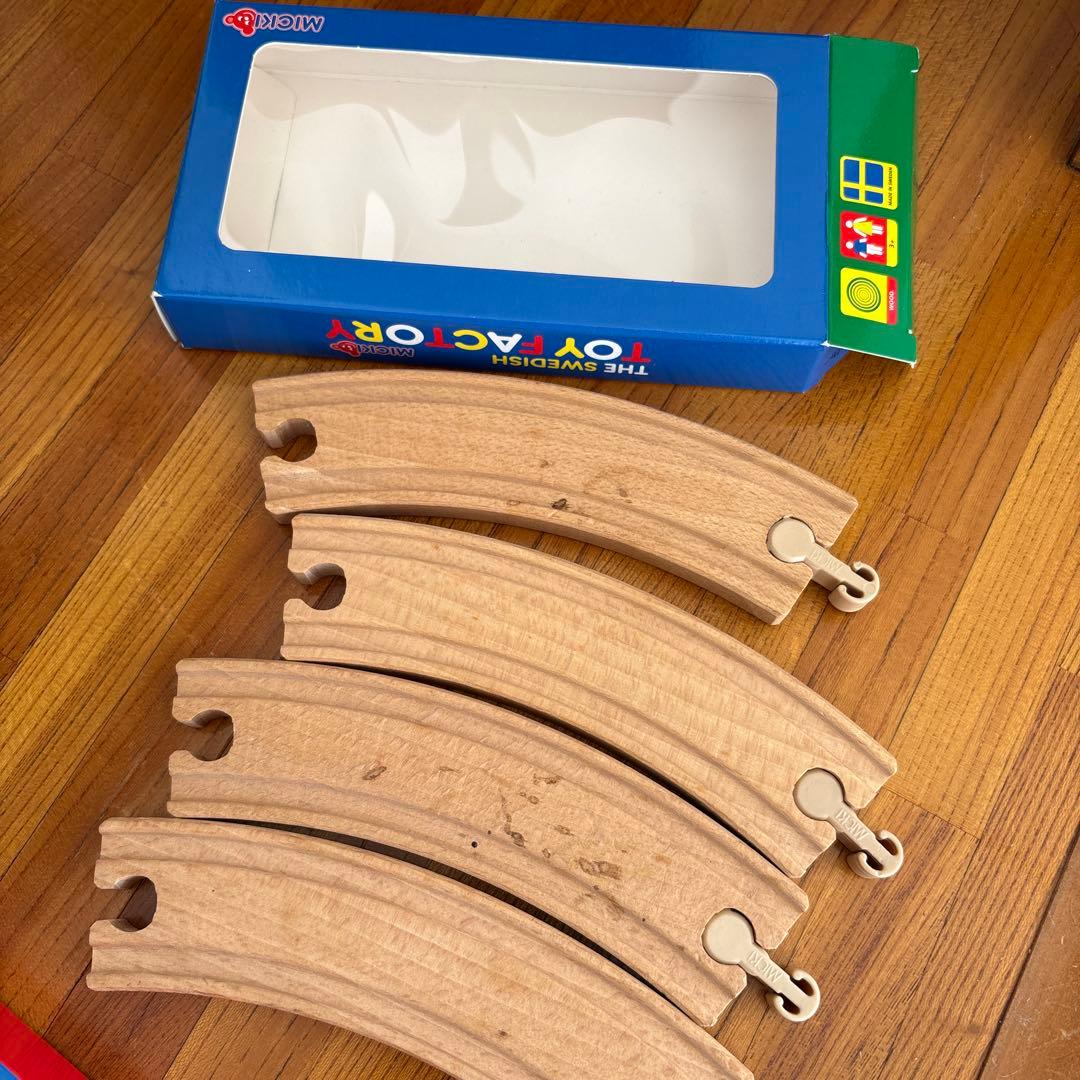 MICKI社　木製トレインセット 基本セット　遮断機　トンネル