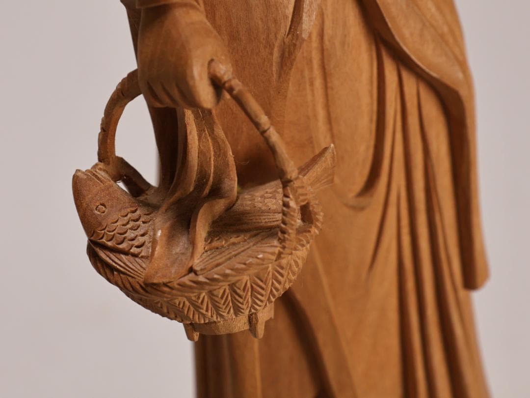 Kazaky　K438　木製　聖観音菩像