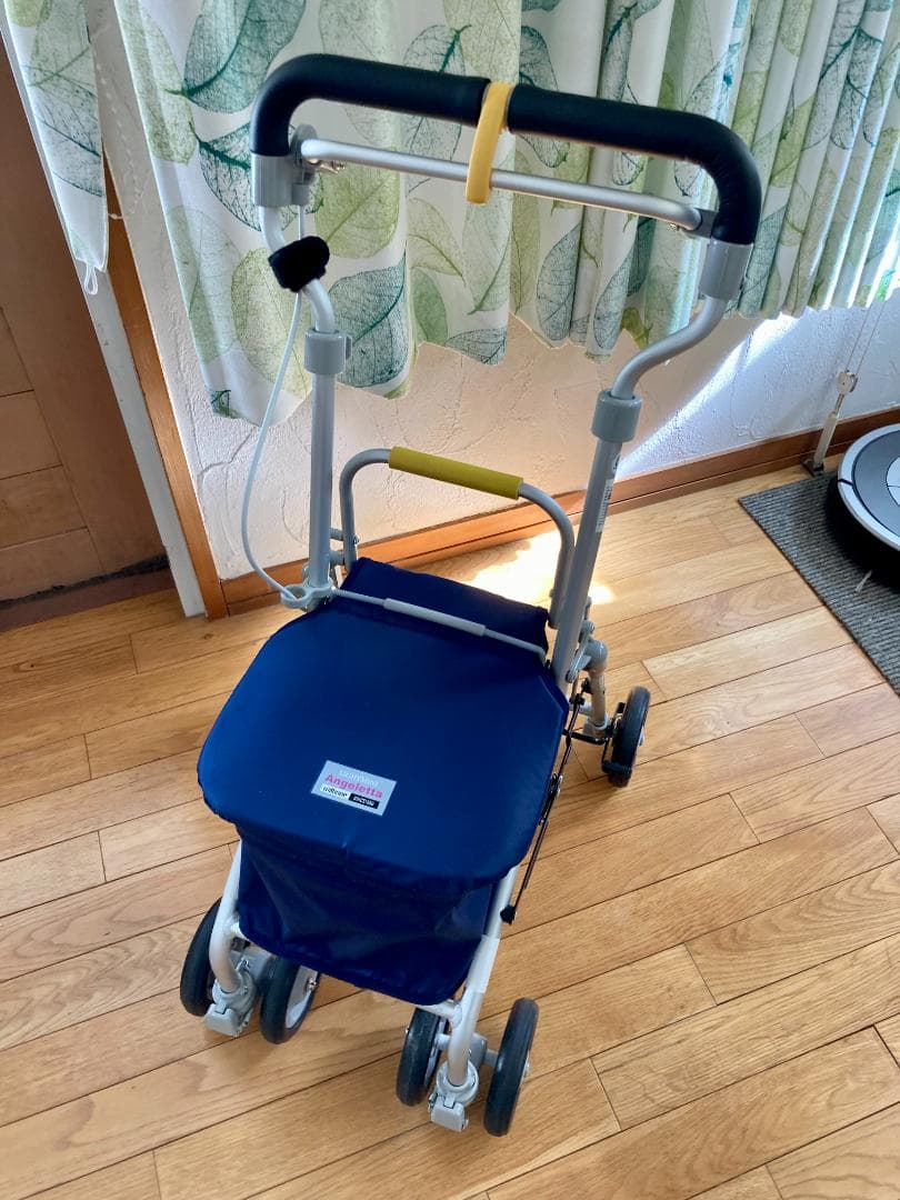 【美品】ウィズワン ライトミニ アンジェレッタ　シルバーカー