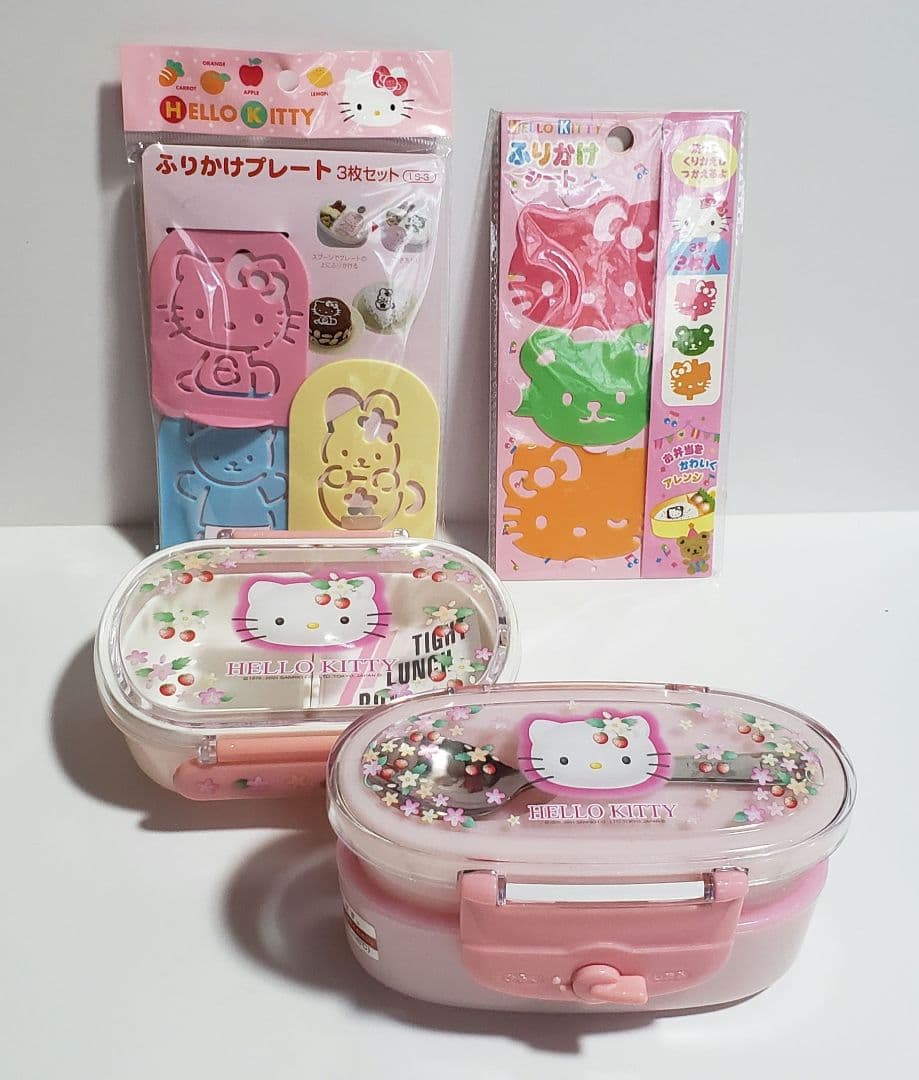 ハローキティ♥　弁当箱2個　野いちご　ランチボックス　ふりかけプレート、シート