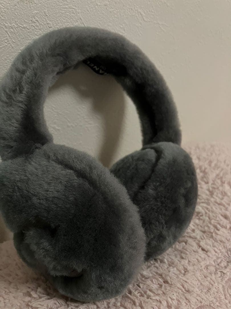 シャネルロゴ刺繍入りイヤーマフ♡