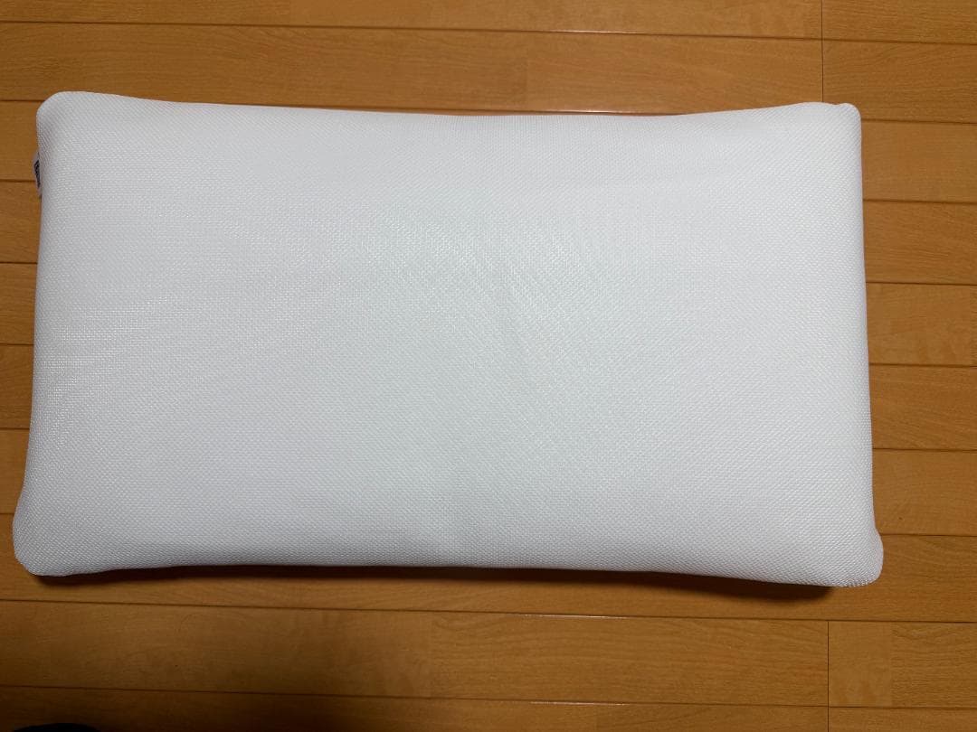 エアウィーヴ ピロー S-LINE　※開封済・１晩使用