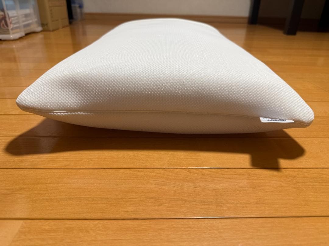 エアウィーヴ ピロー S-LINE　※開封済・１晩使用