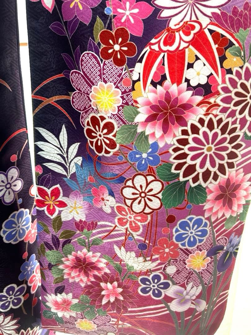 【美品】華やかな紫色の振袖　1度使用　足袋（未使用）