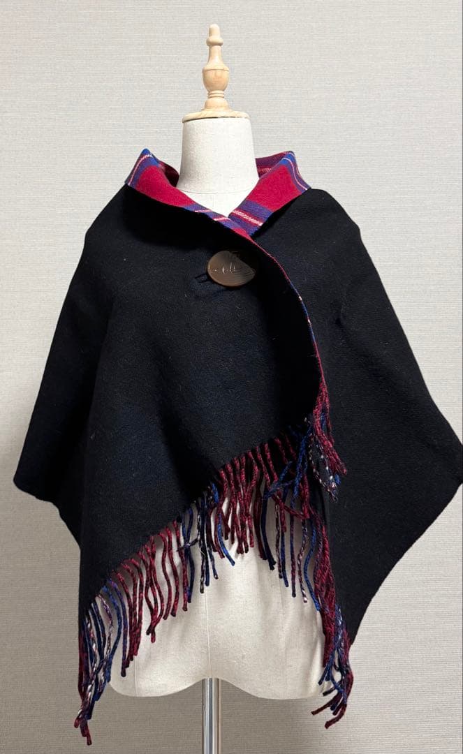 ヴィヴィアンウエストウッド リバーシブルボタン付ショール ストール ポンチョ