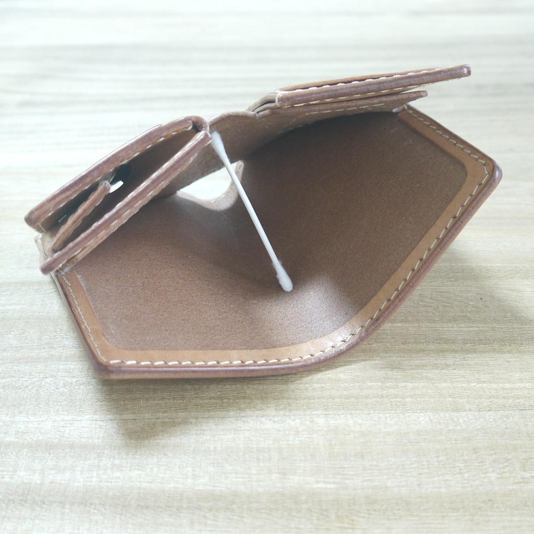 ヌメ革　栃木レザー　サドルレザー　赤タグ付き　ミドルウォレット　二つ折り　生成り