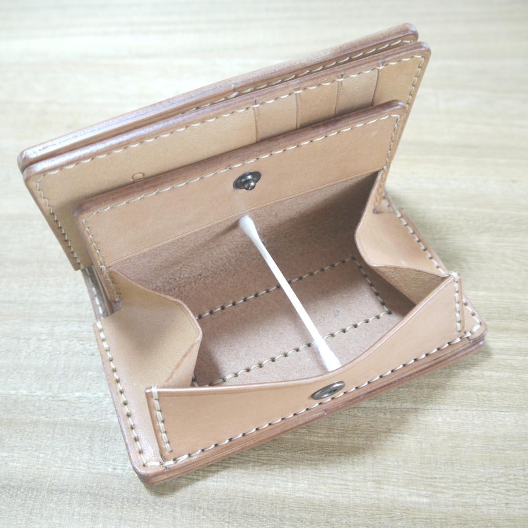 ヌメ革　栃木レザー　サドルレザー　赤タグ付き　ミドルウォレット　二つ折り　生成り