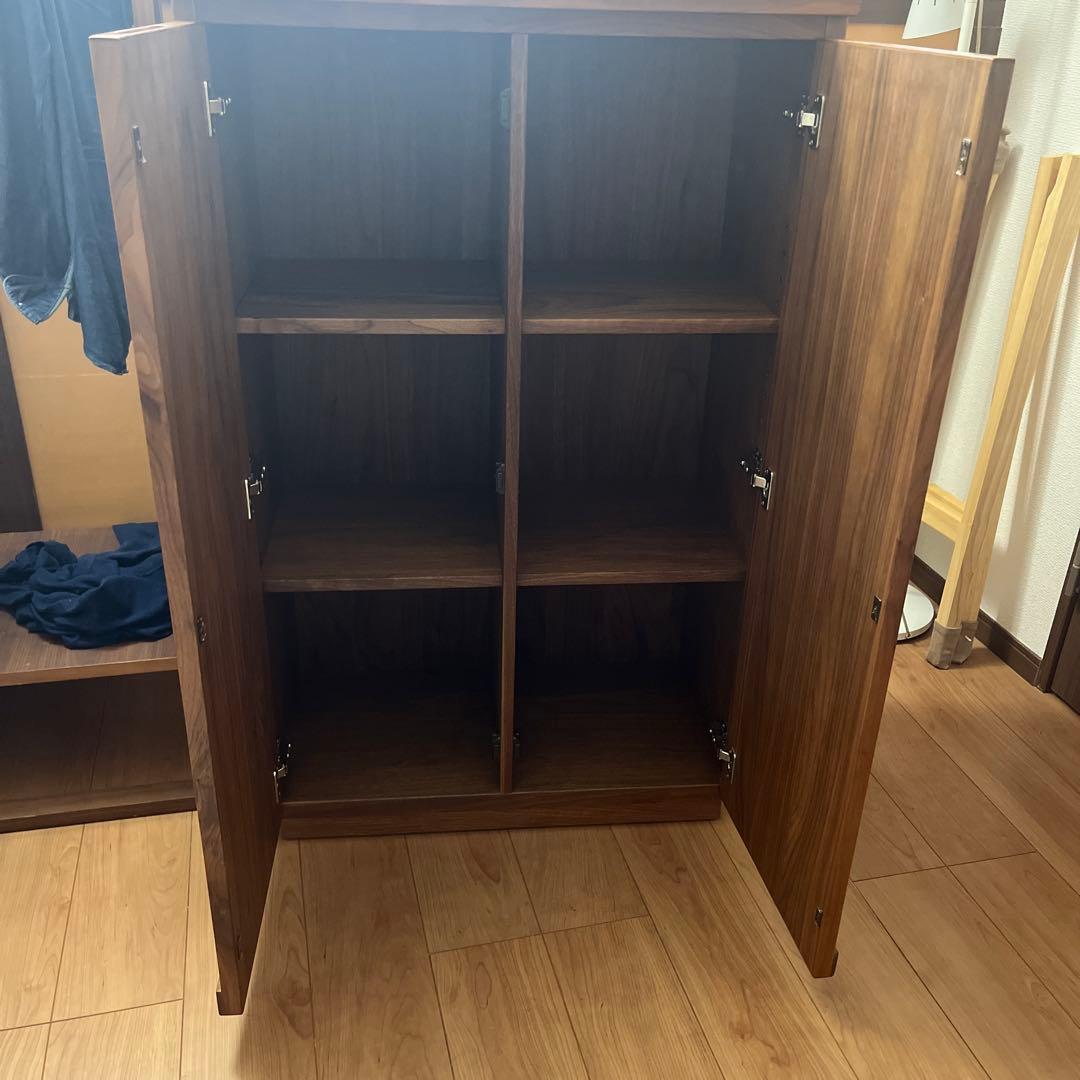 ダークブラウン木製キャビネット
