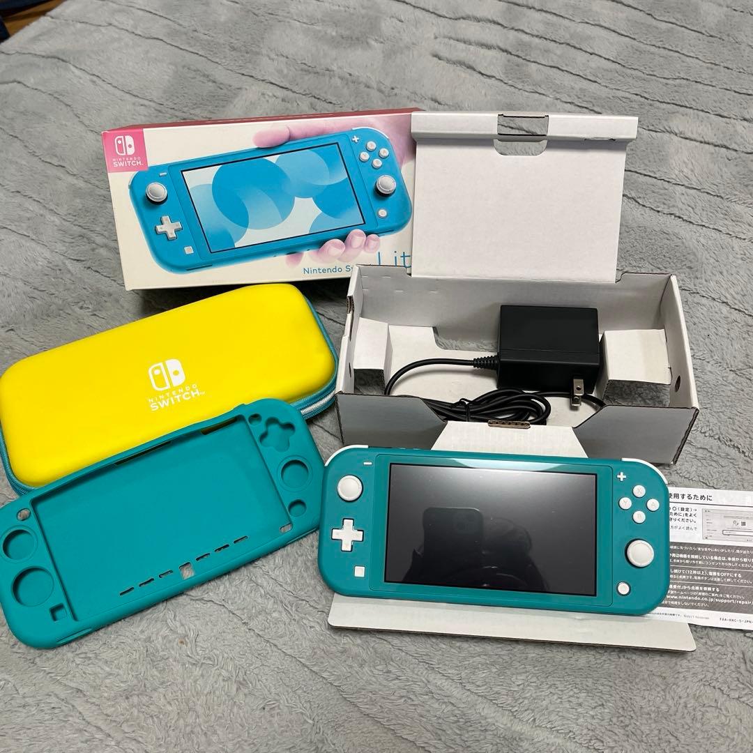 Nintendo Switch Lite +充電器＋ケース＋シリコンカバー