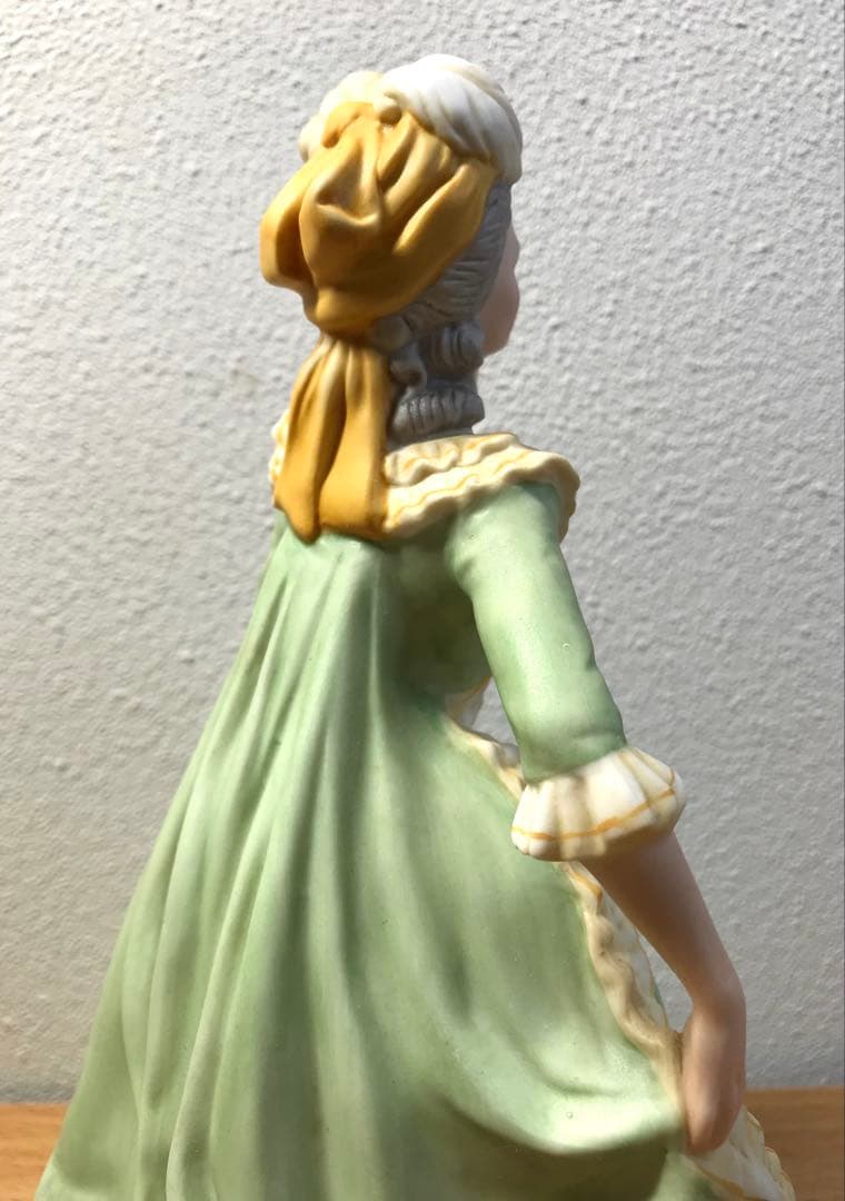 フランクリンポーセレン 陶器人形 王妃マリーアントワネット