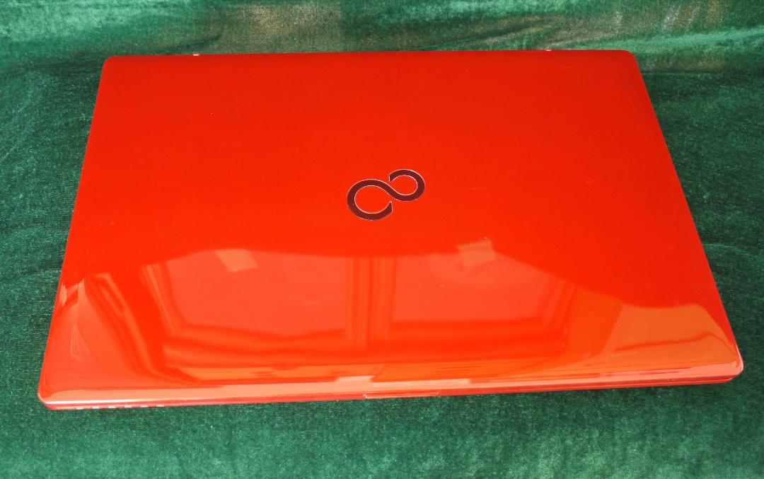 ノートパソコン　富士通AH53/C2