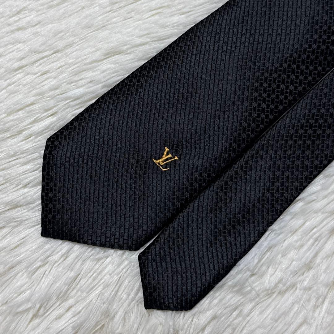 【未使用級】LOUIS VUITTON ブランドネクタイ　高級シルク　ロゴ