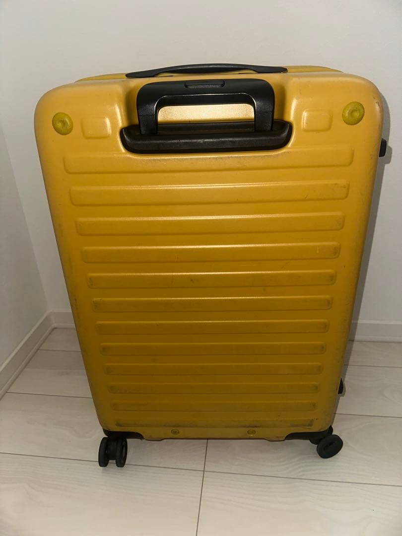 最終値下げ　LOJEL イエロー　キャリーケース　Mサイズ【傷あり】