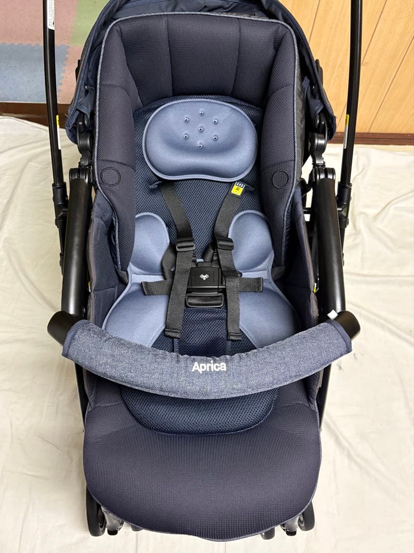 アップリカ ベビーカー ラクーナクッションフリー 超美品 横スライド 清掃済み