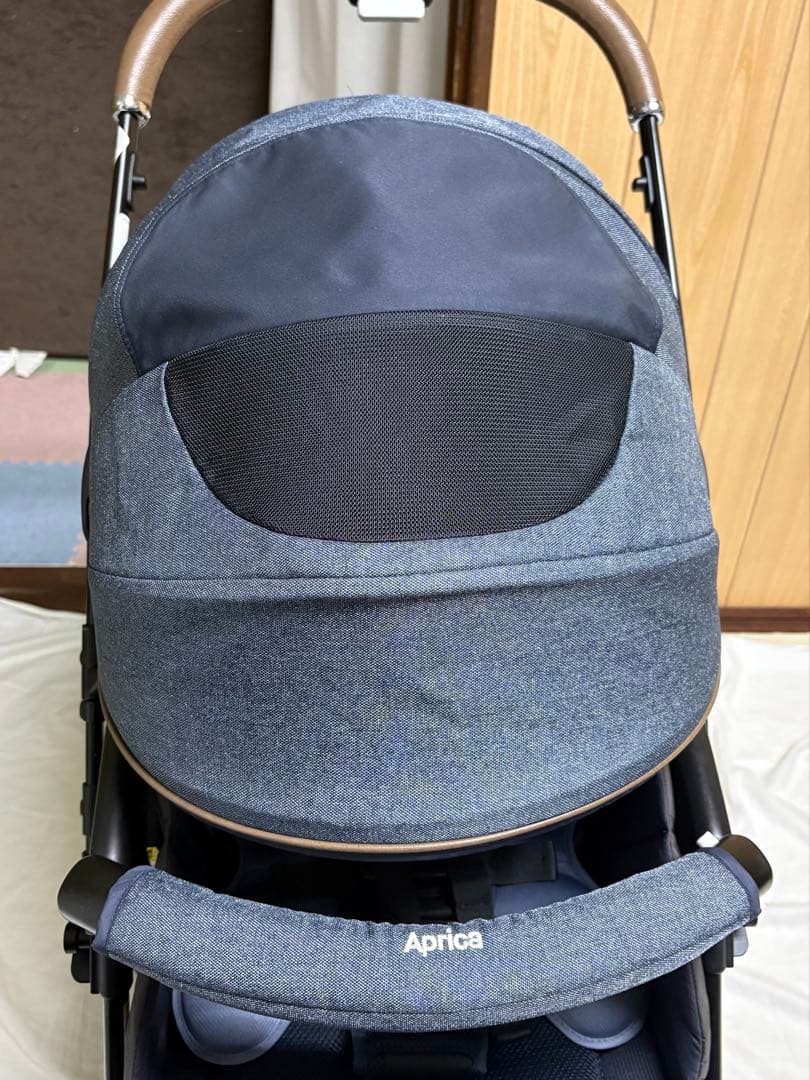 アップリカ ベビーカー ラクーナクッションフリー 超美品 横スライド 清掃済み