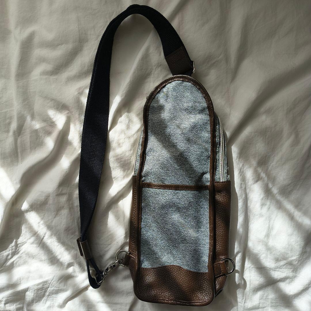 【未使用】上品グレーで差がつく、オロビアンコのボディバッグ