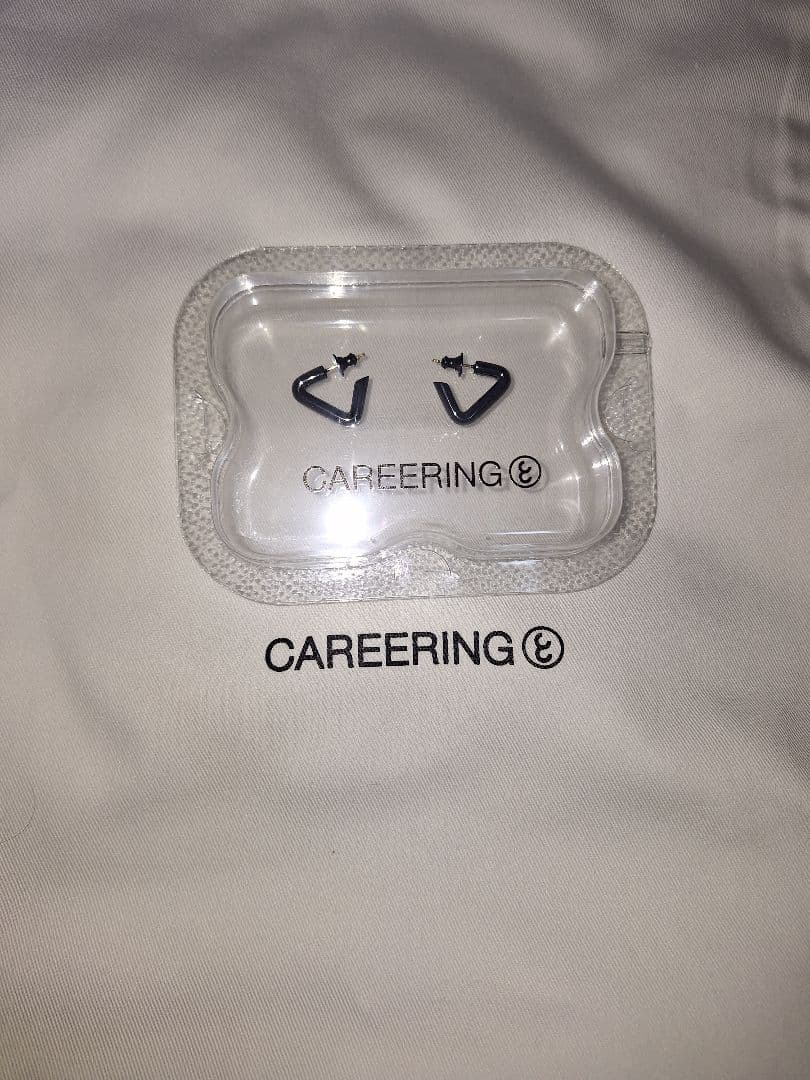 新品 CAREERING ピアスTriangle 301 片耳用