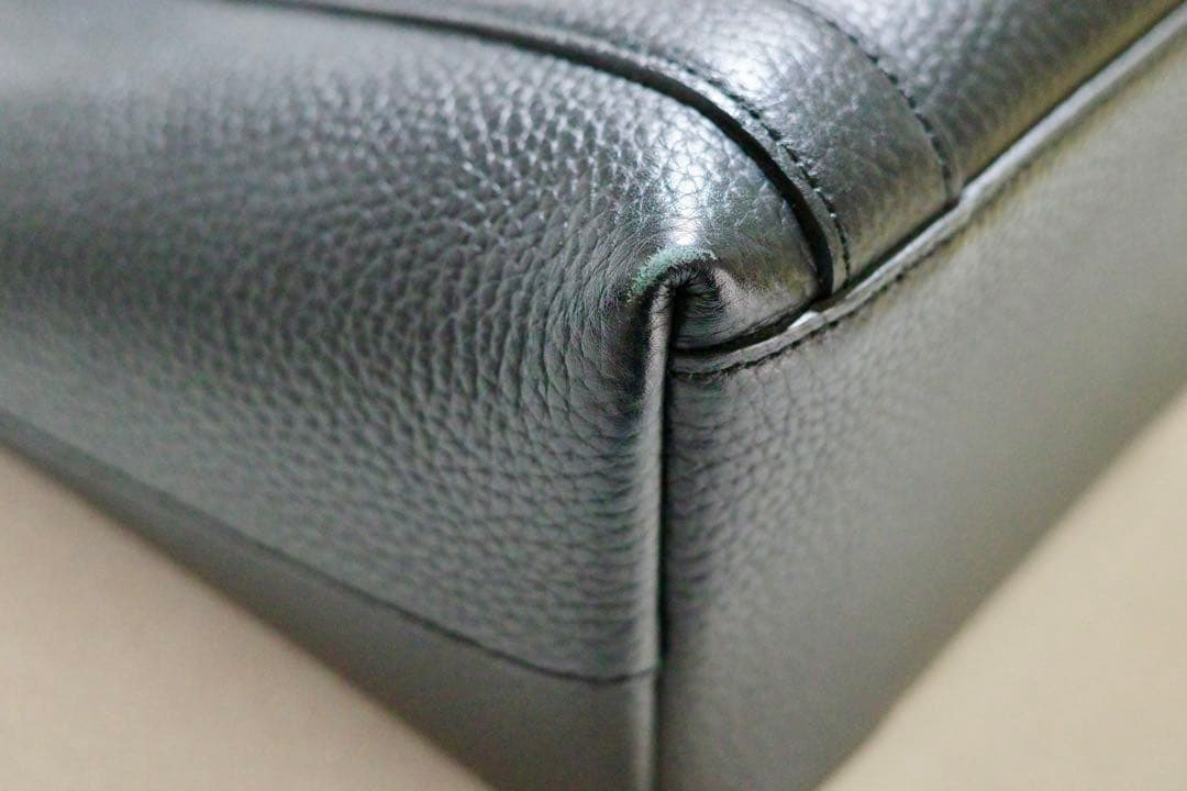 ペッレモルビダ ミニトート ブラック/ブルー