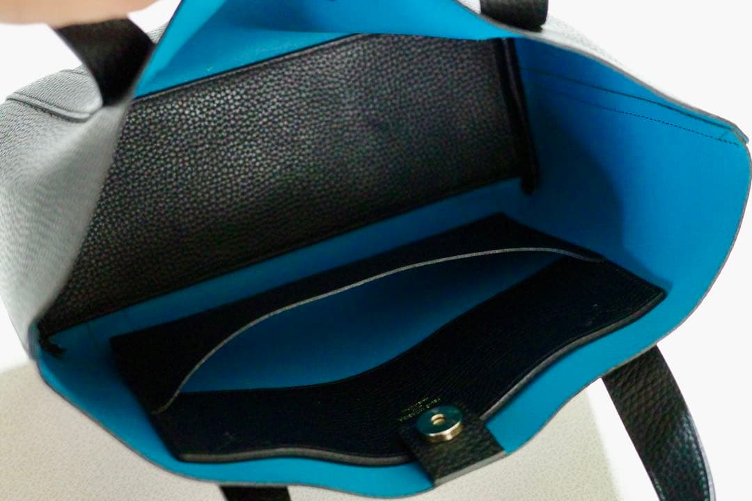 ペッレモルビダ ミニトート ブラック/ブルー