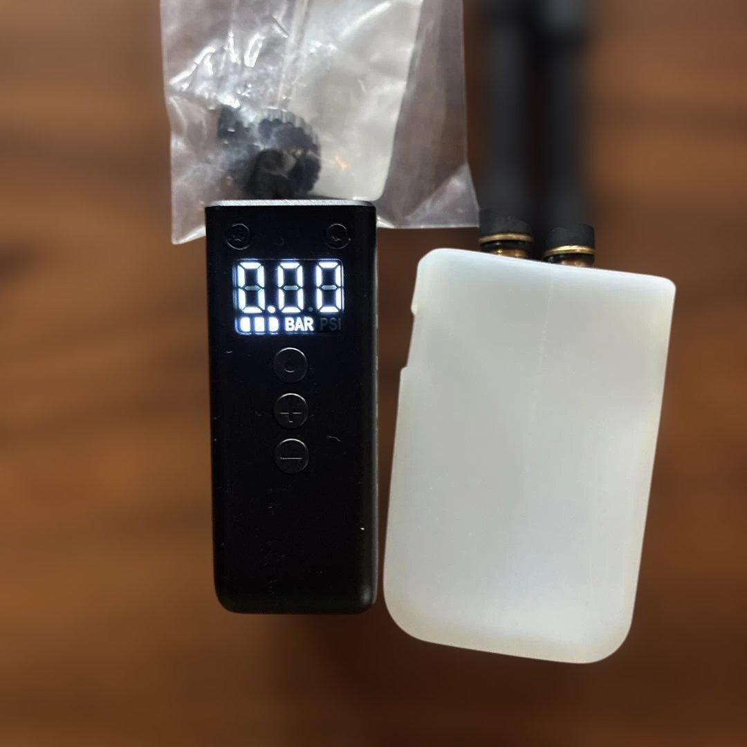 CYCPLUS TINYPUMP CUBE AS2PRO ブラック 空気圧計付き