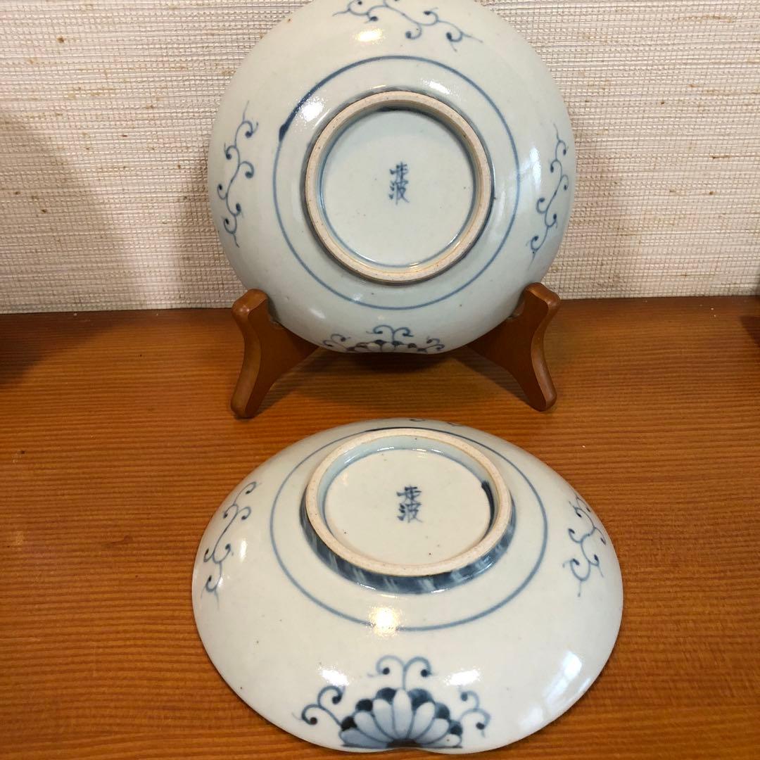 有田焼　六代走波　染錦 菊花鈴蘭文 皿二枚