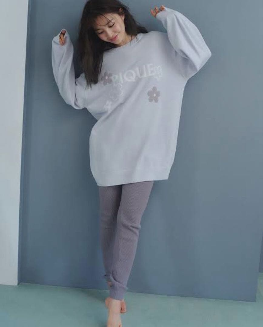 ジェラートピケ エアモコフラワーロゴジャガードミニワンピース　モコレギンスセット