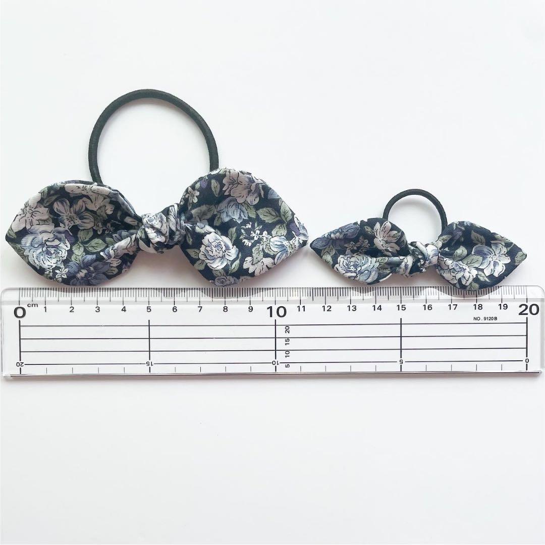 花柄親子リボン　ヘアゴム　大小ペア　うさみみ　ネイビー　ホワイト　キッズ