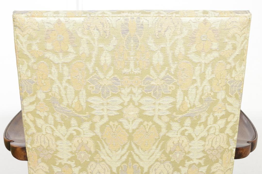 クラシック★アームチェア★ファブリック★ネコ脚★木製家具★