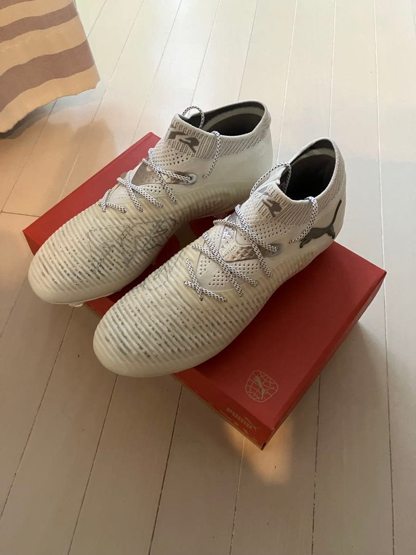 プーマフューチャー8アルティメットFG 26cm