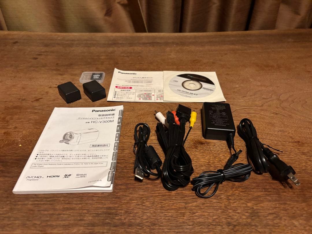 【良品】Panasonic HC-V300M ビデオカメラ 本体 バッテリー2個