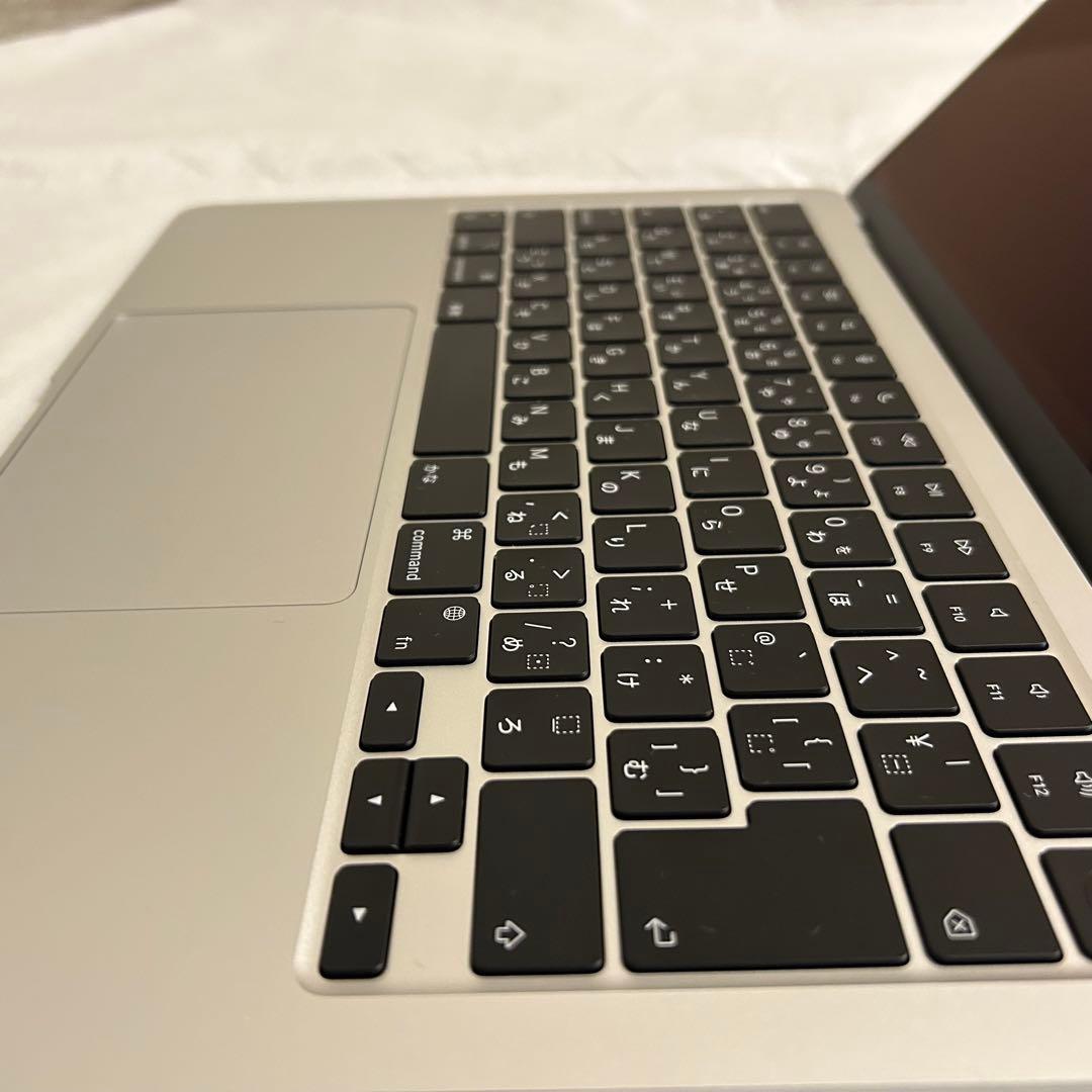 【付属品未使用・箱有】MacBook Air M2モデル 13インチ シルバー