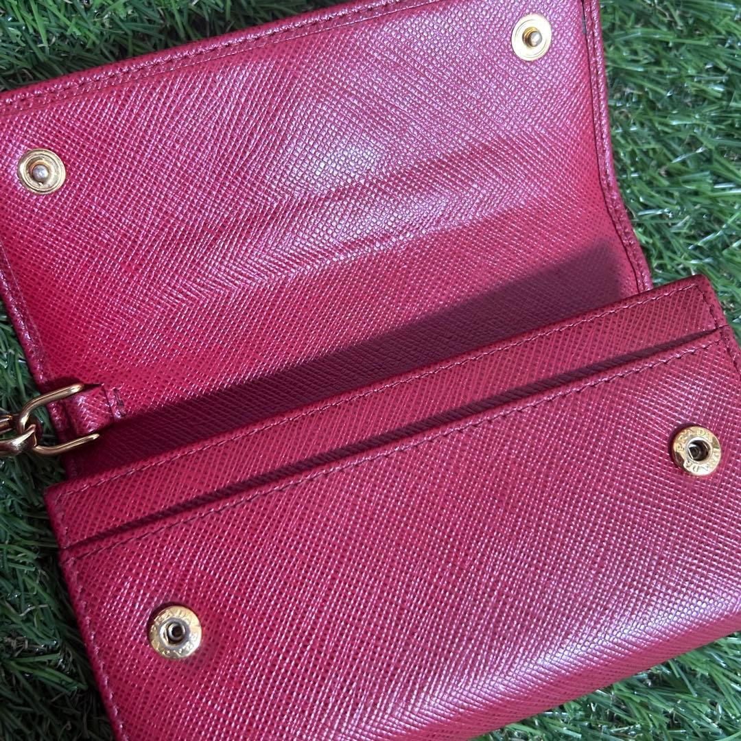 PRADA プラダ 財布 折り財布 チェーン