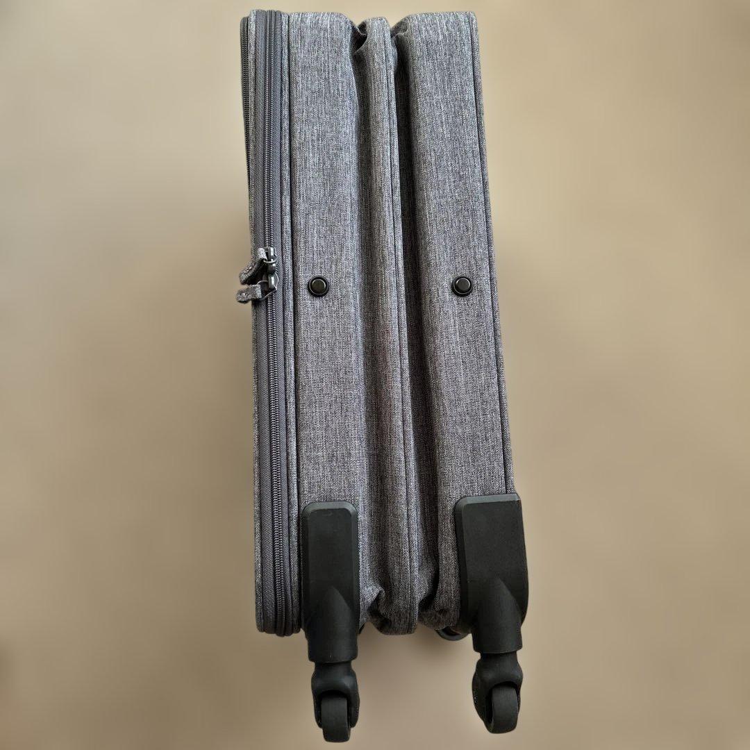 無印良品 スリムソフトキャリーケース Sサイズ360度回転ホイール（送料込み）