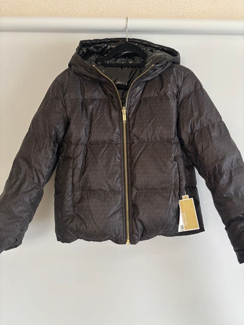 マイケルコース　フード付き黒ダウン　リバーシブル　新品　M